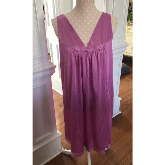 Vtg Vanity Fair Nylon Night Gown Sleeveless Purple Women’s M EUC - Picture 1 of 7
